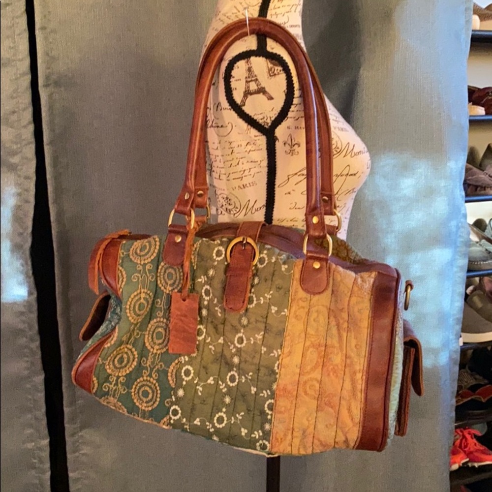 SATCHEL